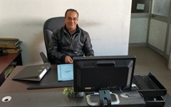 موظف استلام الوثائق